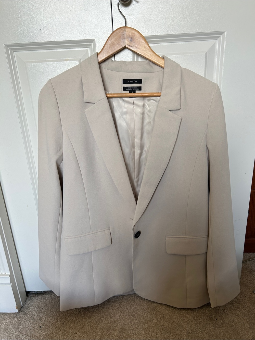 RW&CO. Cream blazer